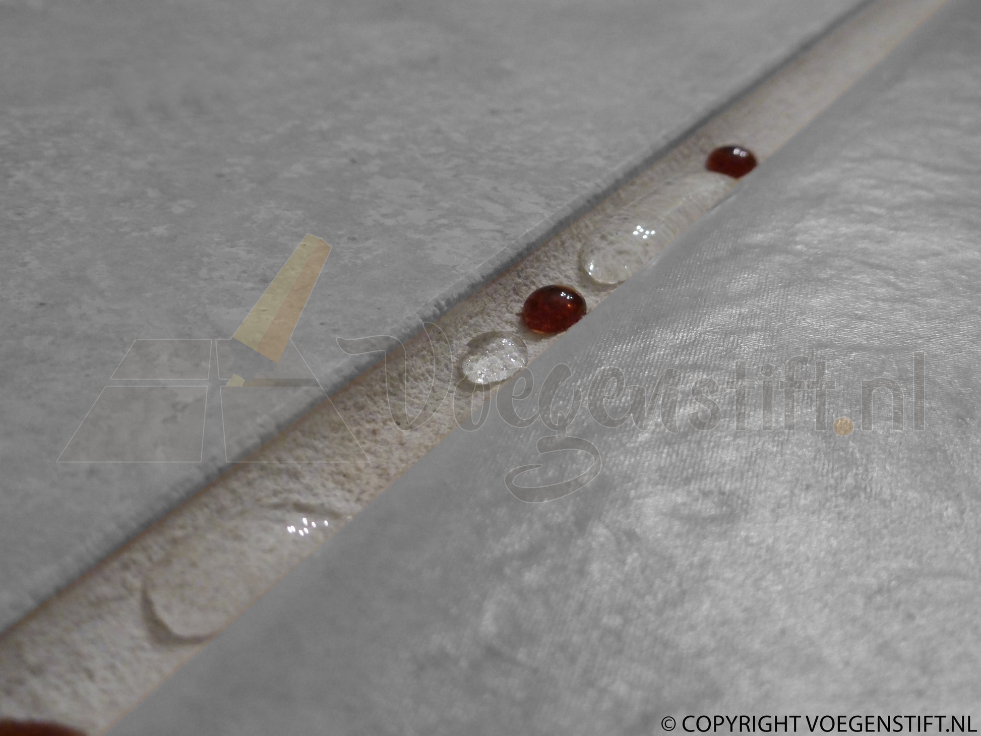 Tulipaint-Voegenbeschermer-Nanostift-effect-sfeerbeeld-druppels-op-voeg