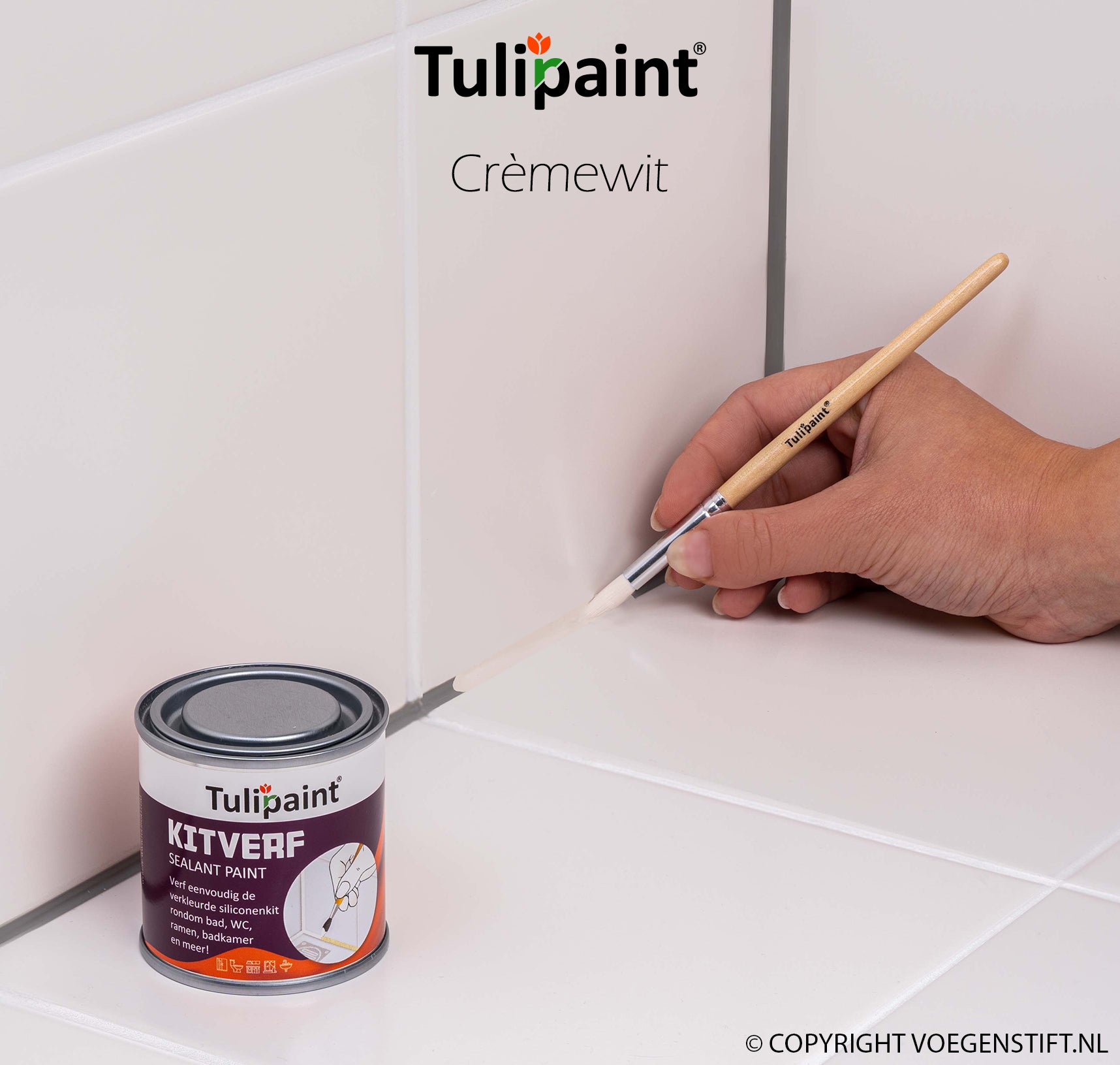 Tulipaint-Kitverf-Crèmewit-aanbrengen-op-kitrand.
